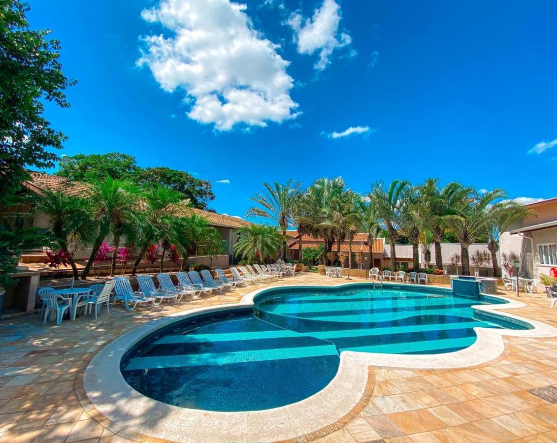 Villa De Holanda Parque Hotel Holambra Buitenkant foto